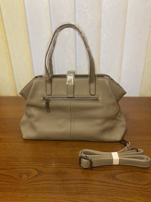 Жіноча шкіряна сумка.