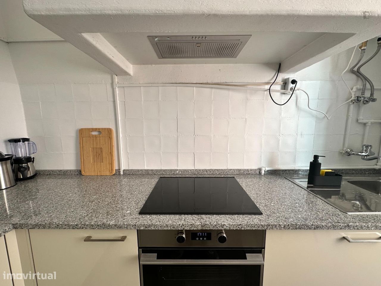 647092 - Quarto de casal espaçoso perto da...