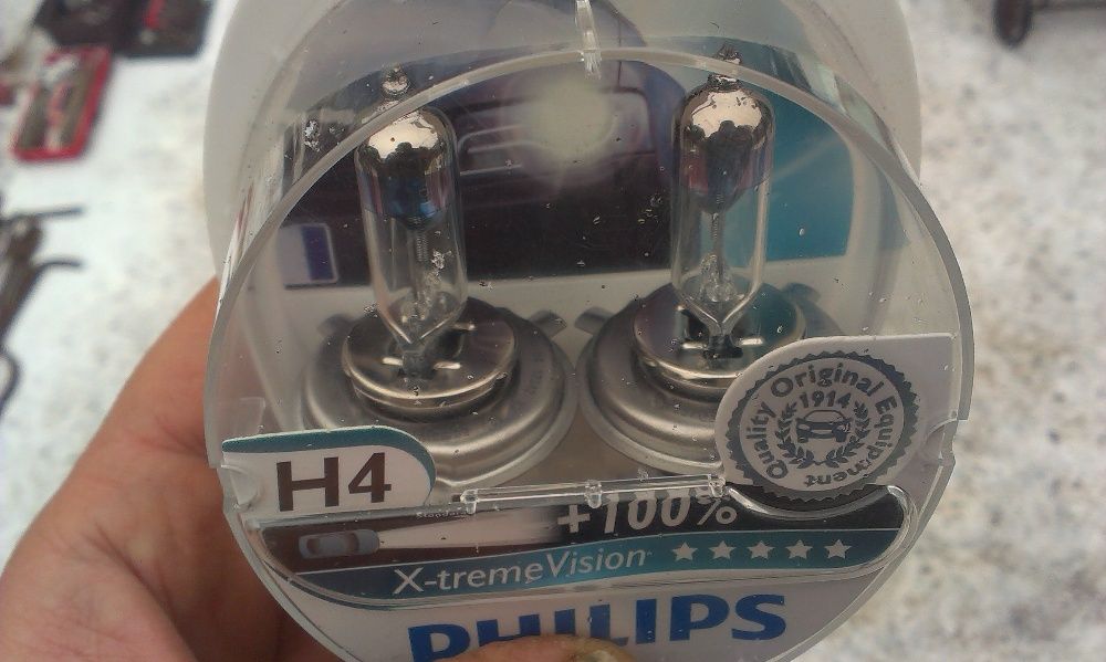 Продам лампочки для авто"PHILIPS"+100% H4