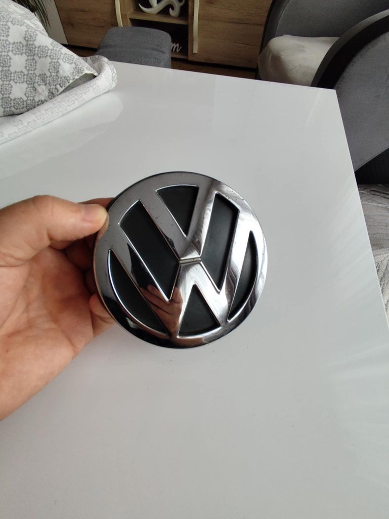 Sprzedam emblemat z Tylnej klapy VW Golf IV