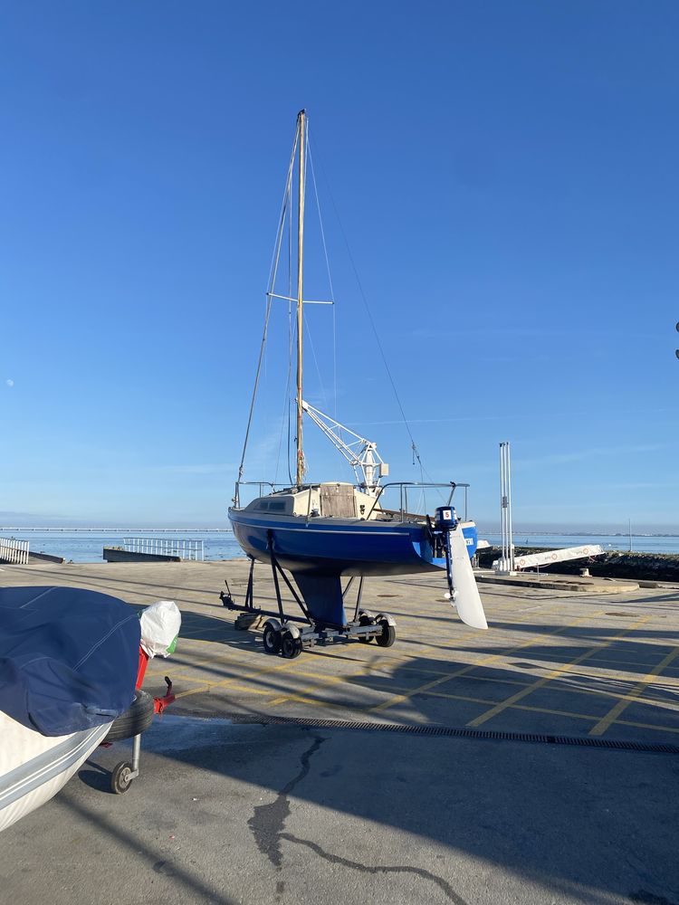 Veleiro hunter 19 europa