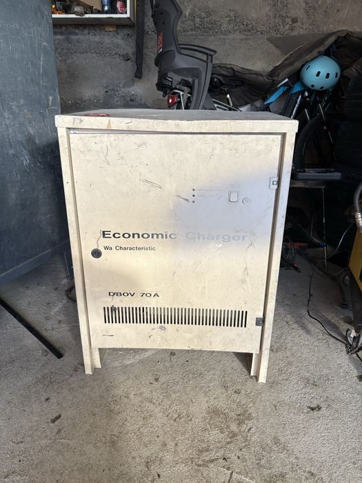 Prostownik do wozka widlowego 80 volt 63 A