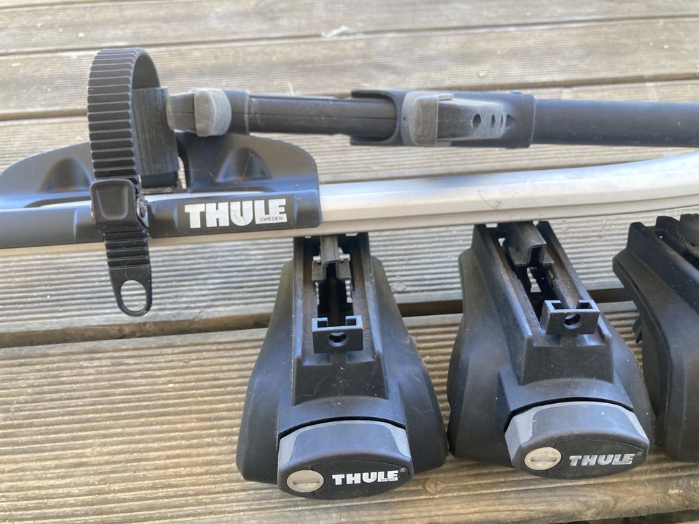 Thule Conjunto Barras de tejadilho e suporte bicicleta