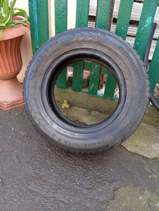 Шини 175/70 R13 Nokian шиповані