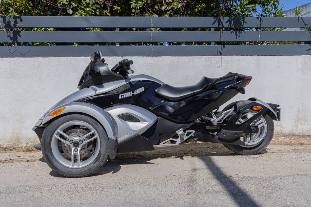 can-am spyder 990