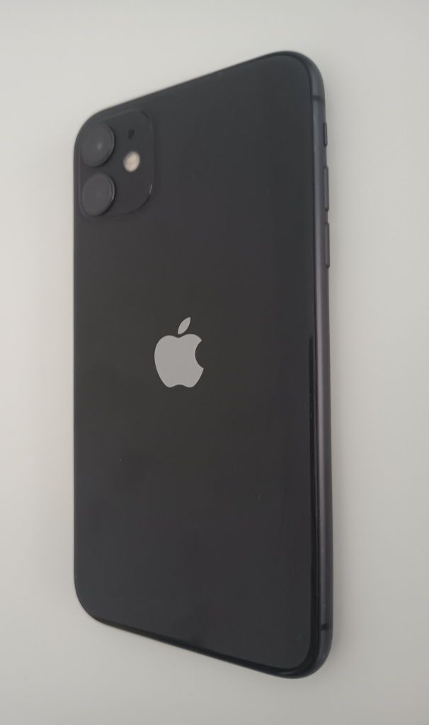 IPhone 11 64GB preto