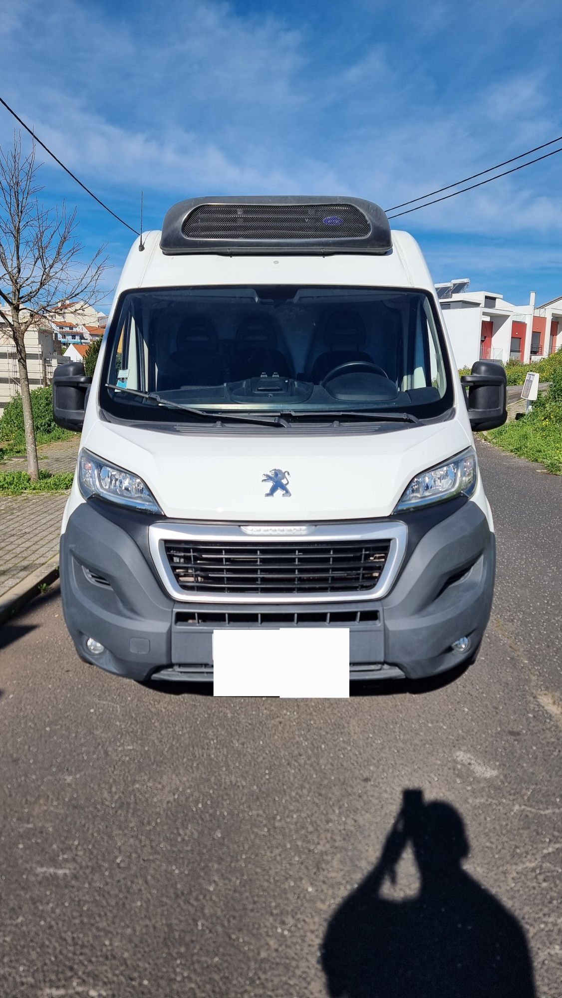 Peugeot Boxer fibrada e com frio