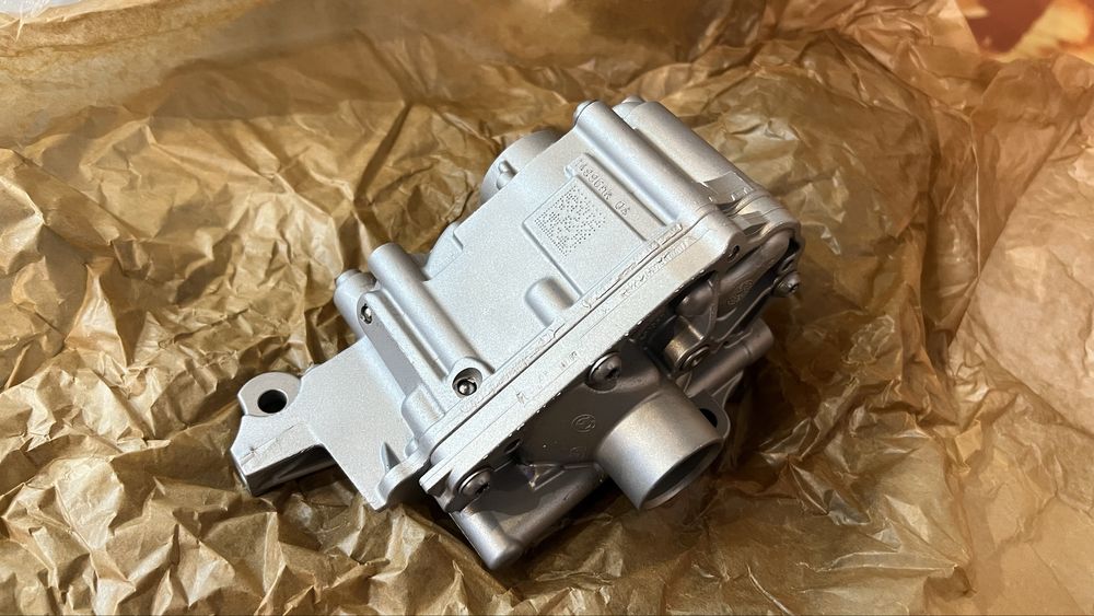 Новий масляний насос BMW n55 . BMW 11 41 7 613 549