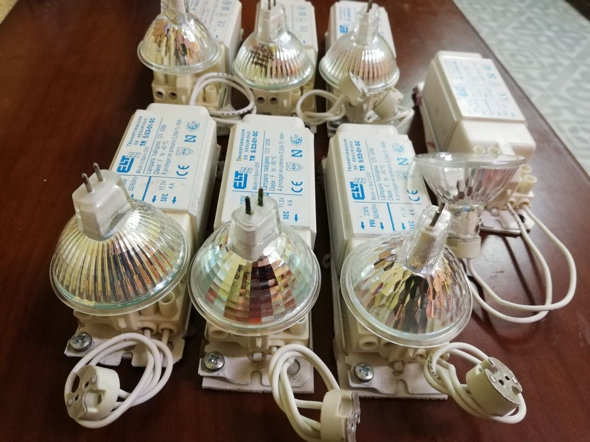 Transformadores c/ suporte e lâmpadas alogéneo