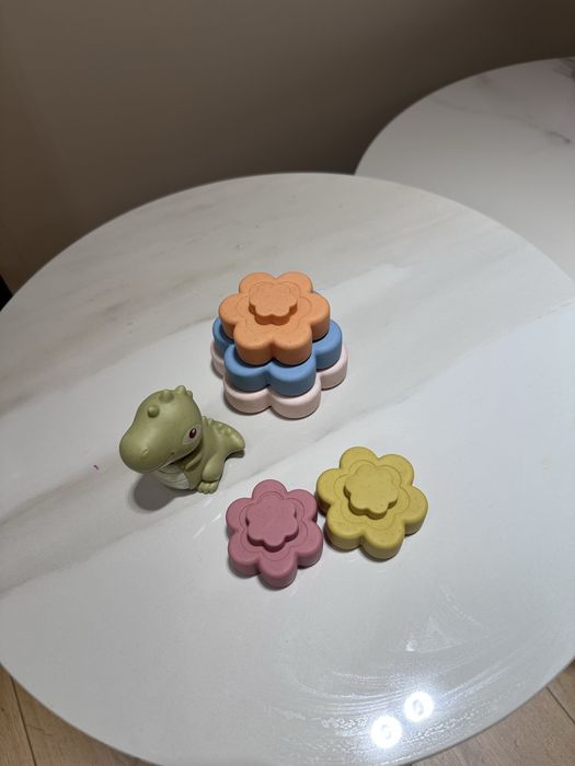 Тактильна іграшка Монтессорі Форма і колір від Obetty і пірамідка