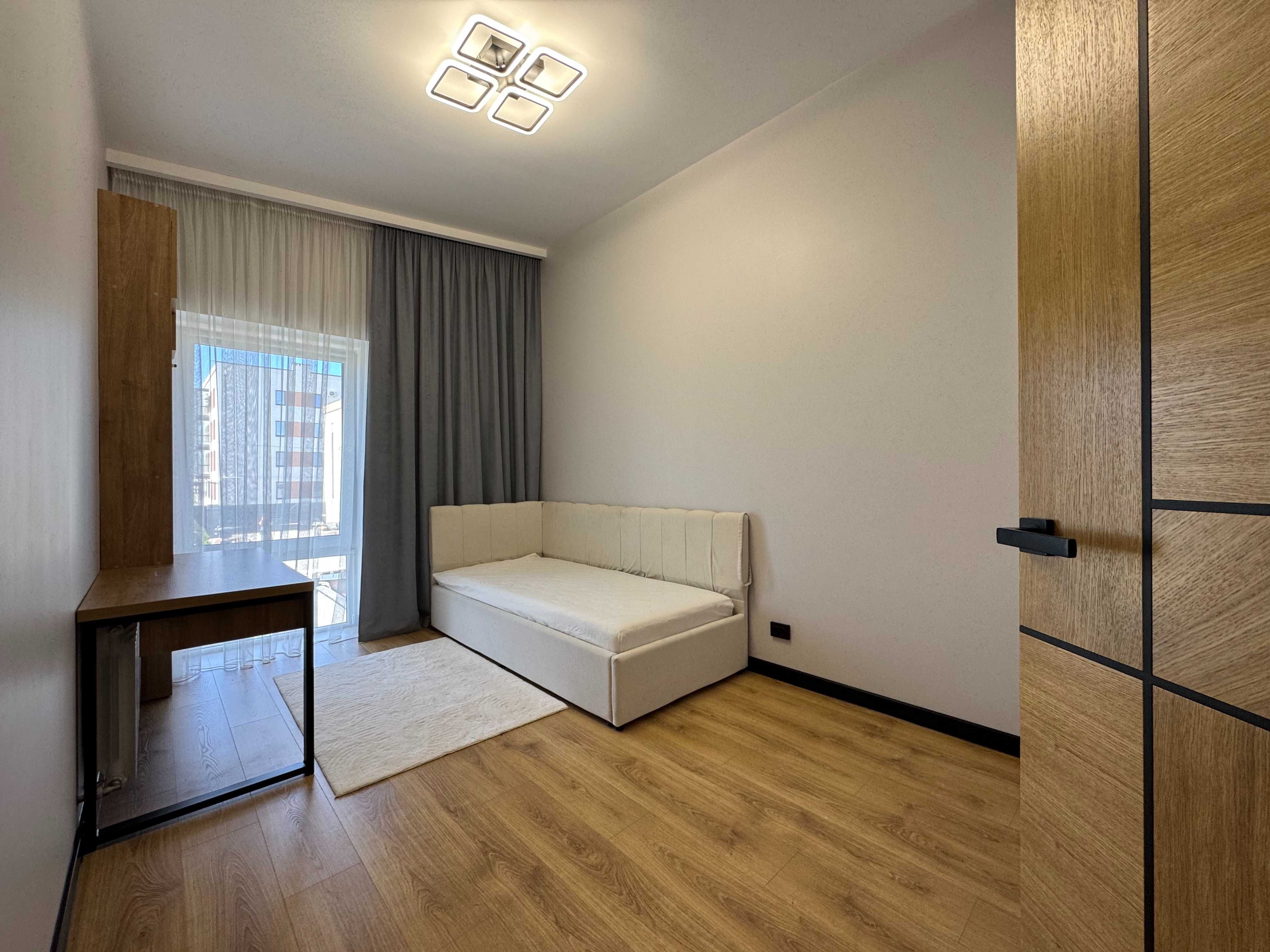 Продам котедж з авторським ремонтом в місті, 103 м2 на 3 сотках