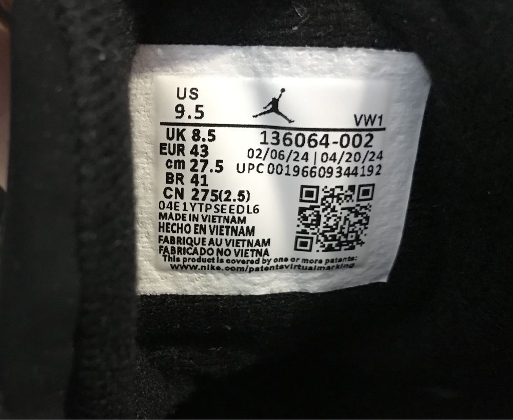 Jordan 3 Retro Black Cat в наявності 41-45