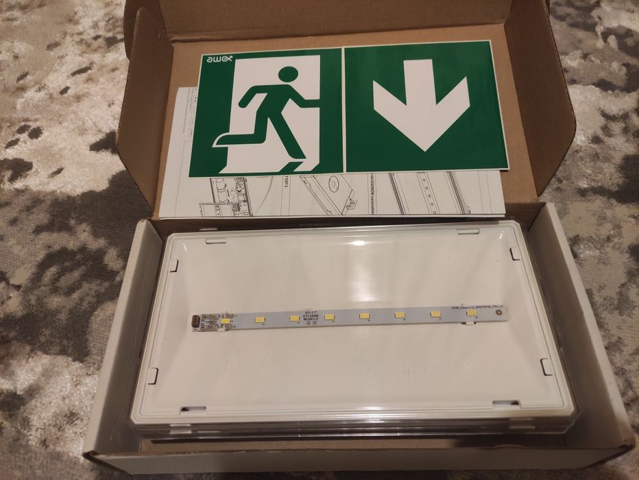 Акумуляторний світильник EXIT