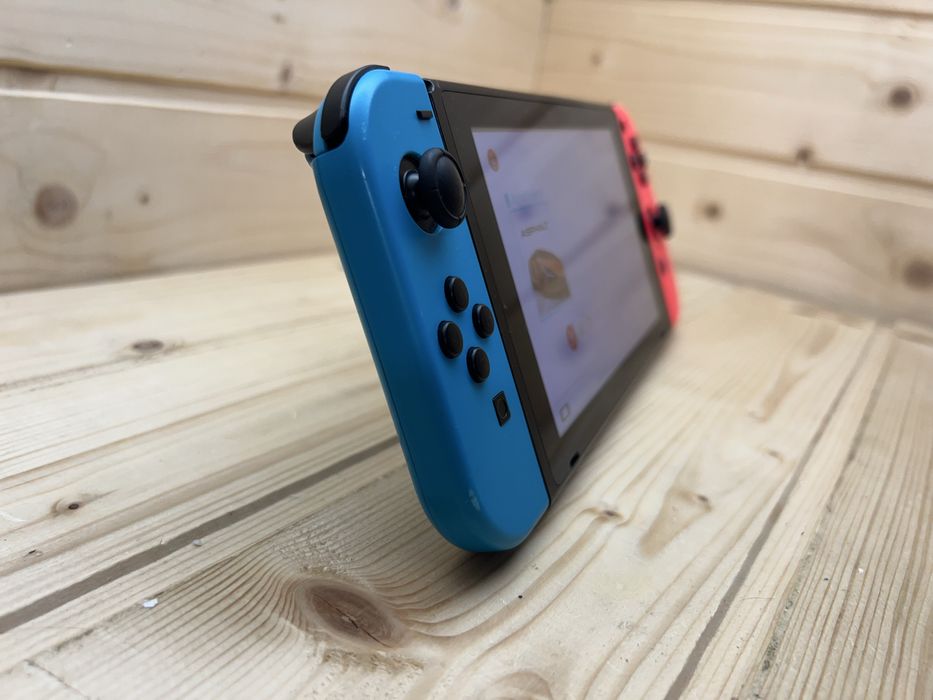 Ninteendo SWITCH V2 32 gb + 128 gb sd kart