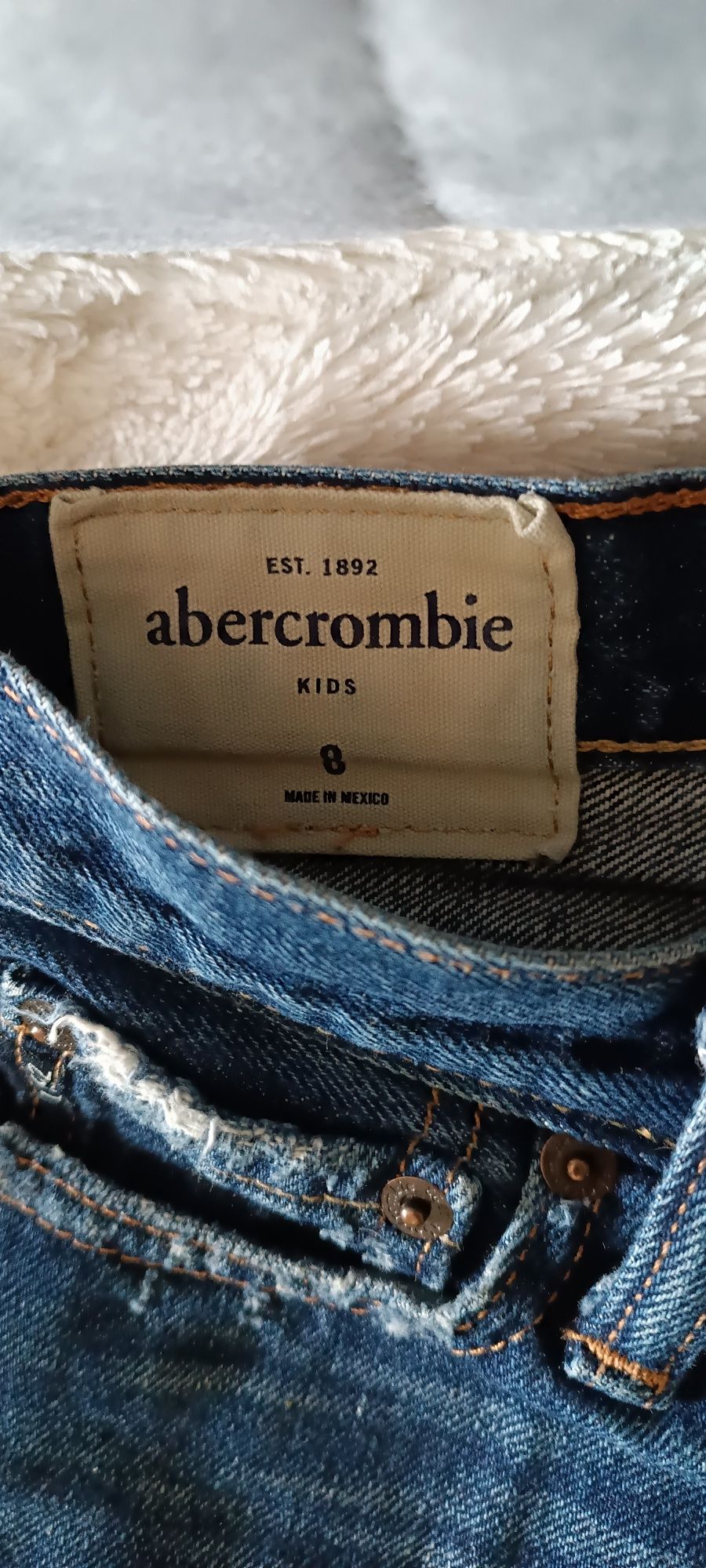 Sporty, jeansowe krótkie spodenki, 8 lat, Abercrombie kids, skinny