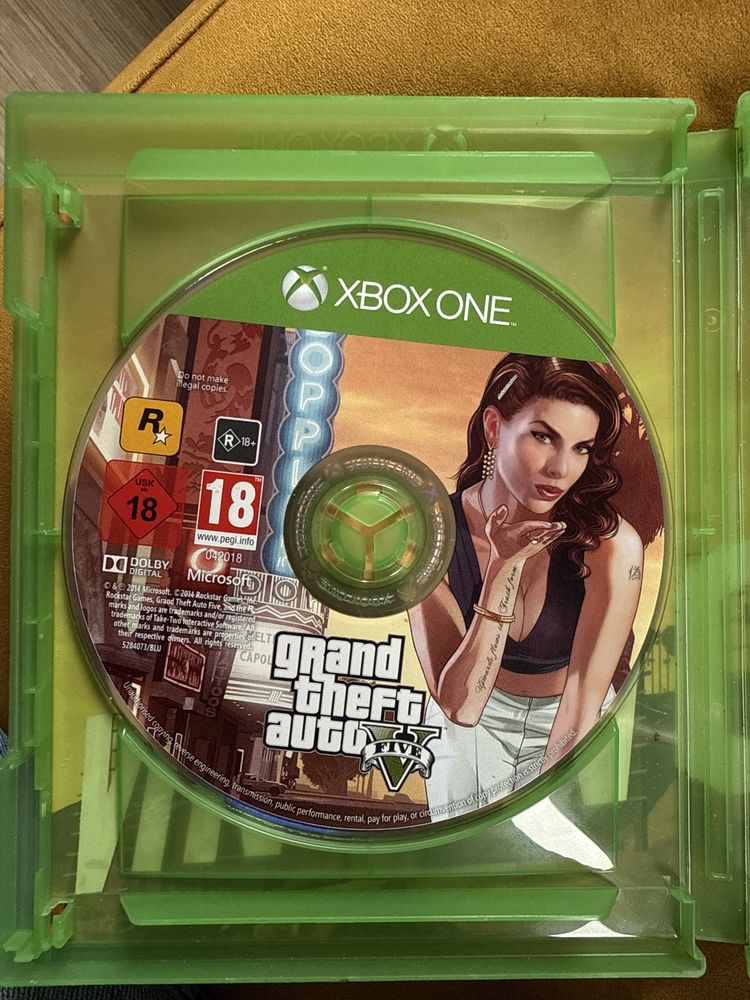 Gra GTA X Box ONE S - wersja pudełkowa