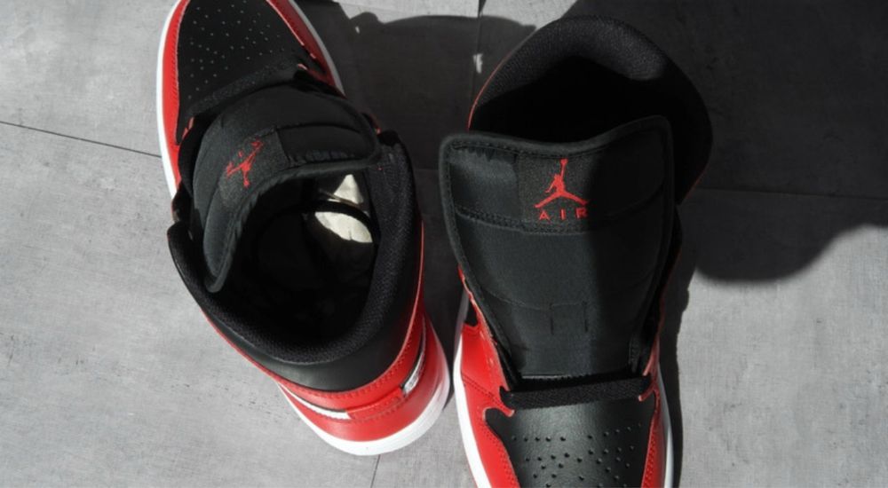 Air Jordan 1 Mid Black White Gym Red