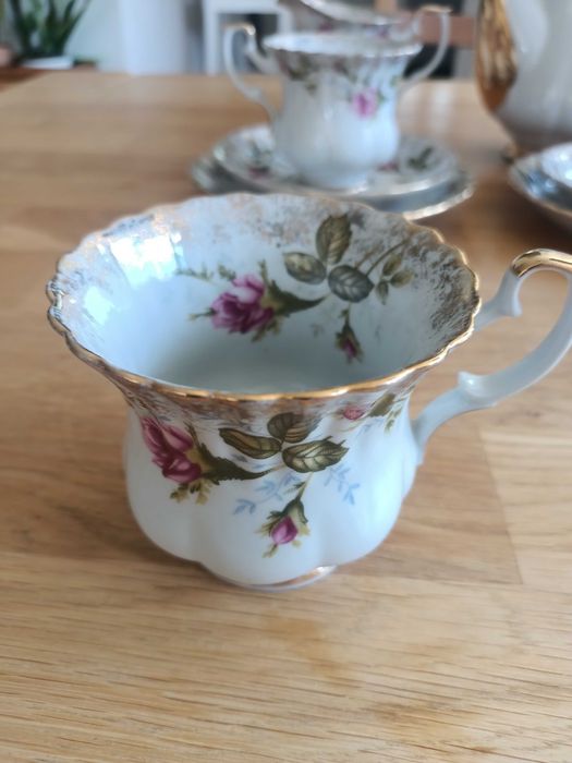 Serwis kawowy "Iwona Złota Róża"