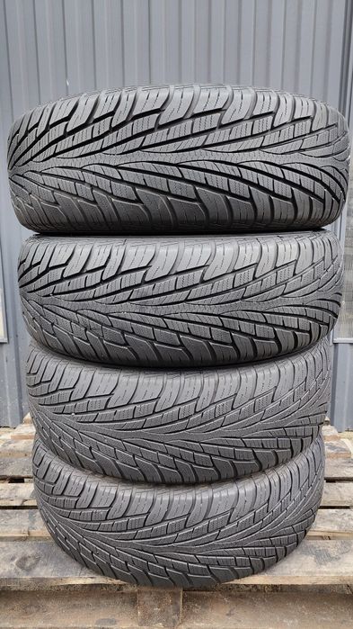 235/65/17 Maxxis Victra M+S komplet