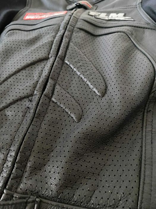 Продаю роздільний мотокостюм FLM