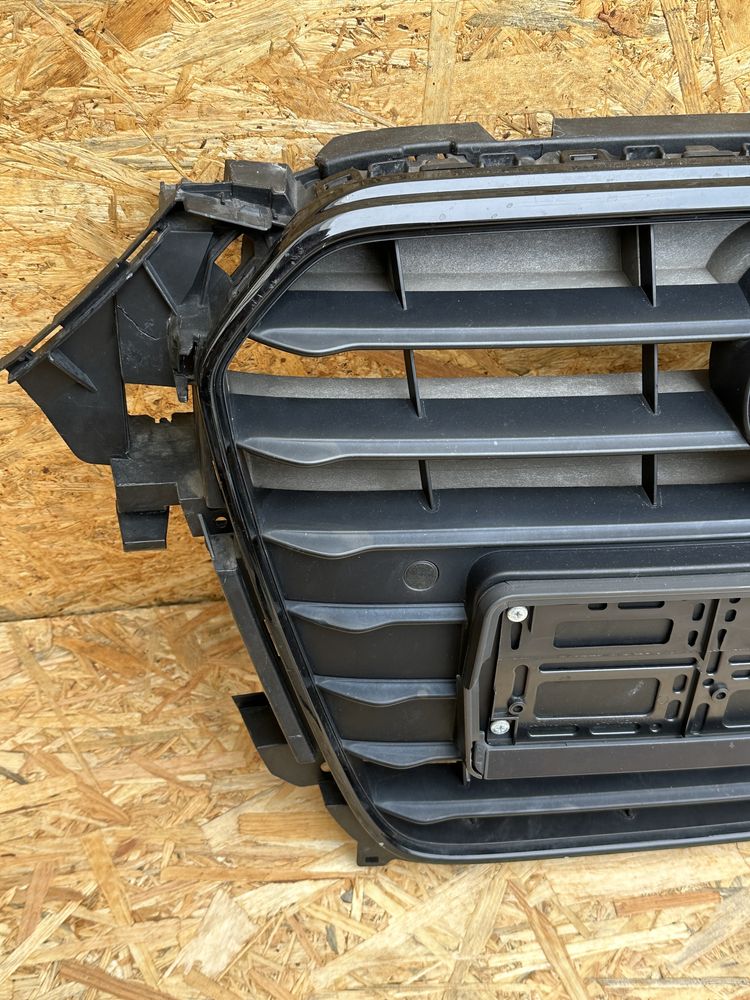 AUDI A4 S4 B8 LIFT SLINE PDC Grill atrapa zderzaka przód czujniki pdc