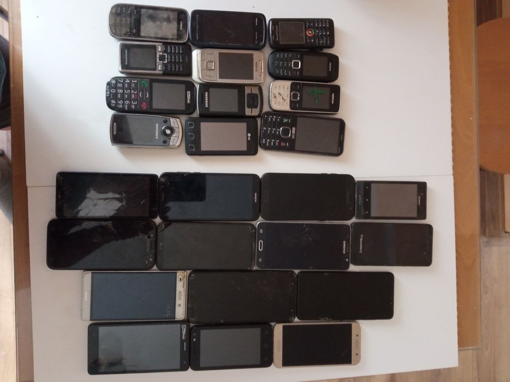 Telefony komórkowe