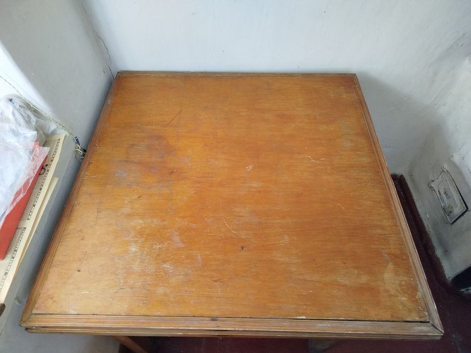 Міцний розкладний ретро стіл з натурального дерева