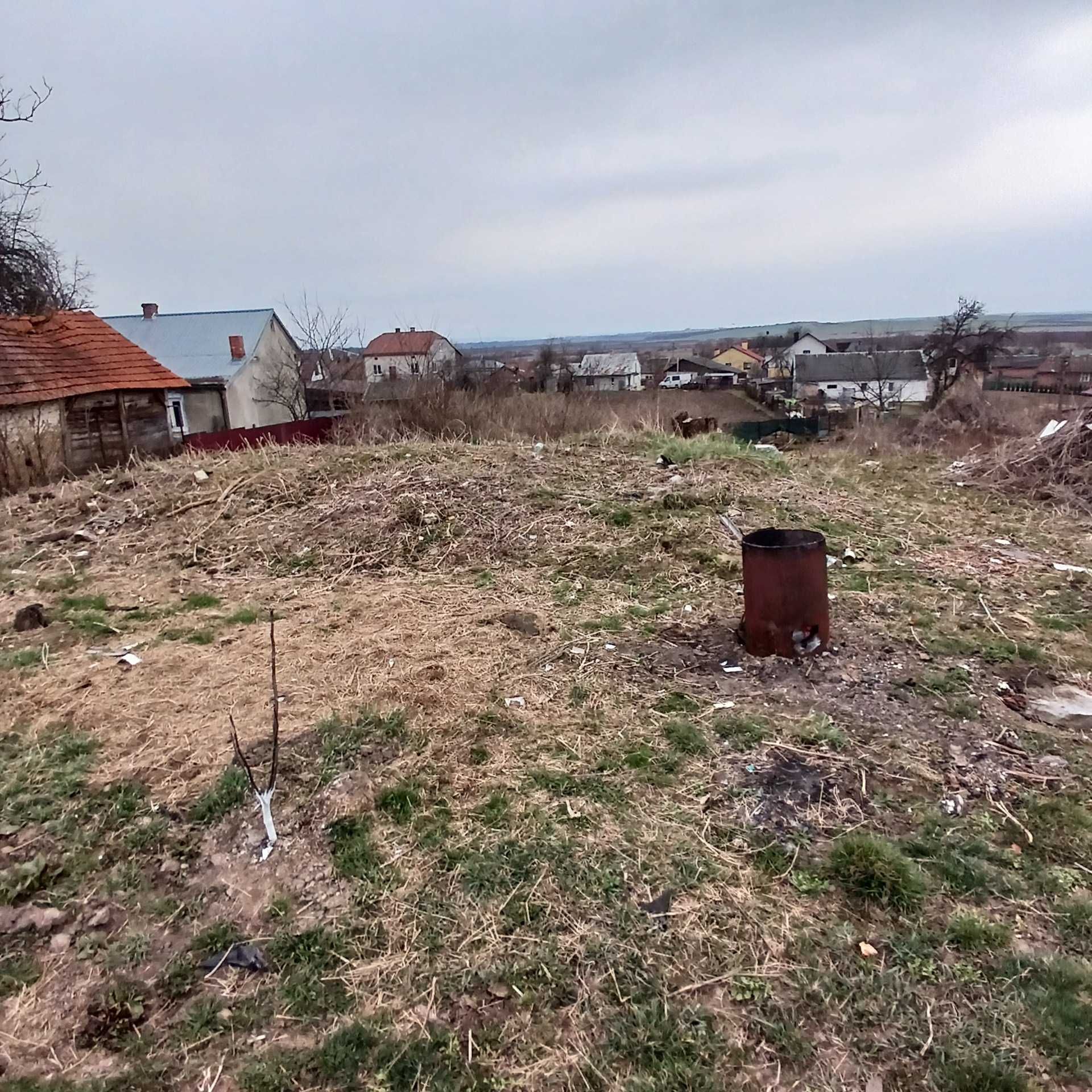 Продаж ділянки під забудову з усіма комунікаціями . ЯМПІЛЬ.