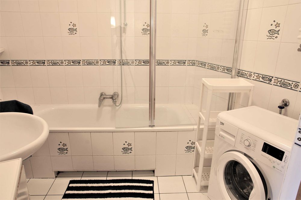 Duży pokój 1 os. z balkonem Powstańców Śl. metro Bemowo, same panie