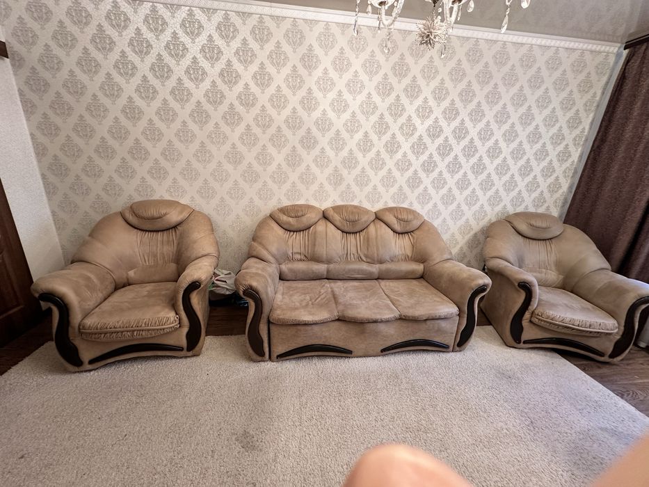 Продам мебель диван +2 кресла