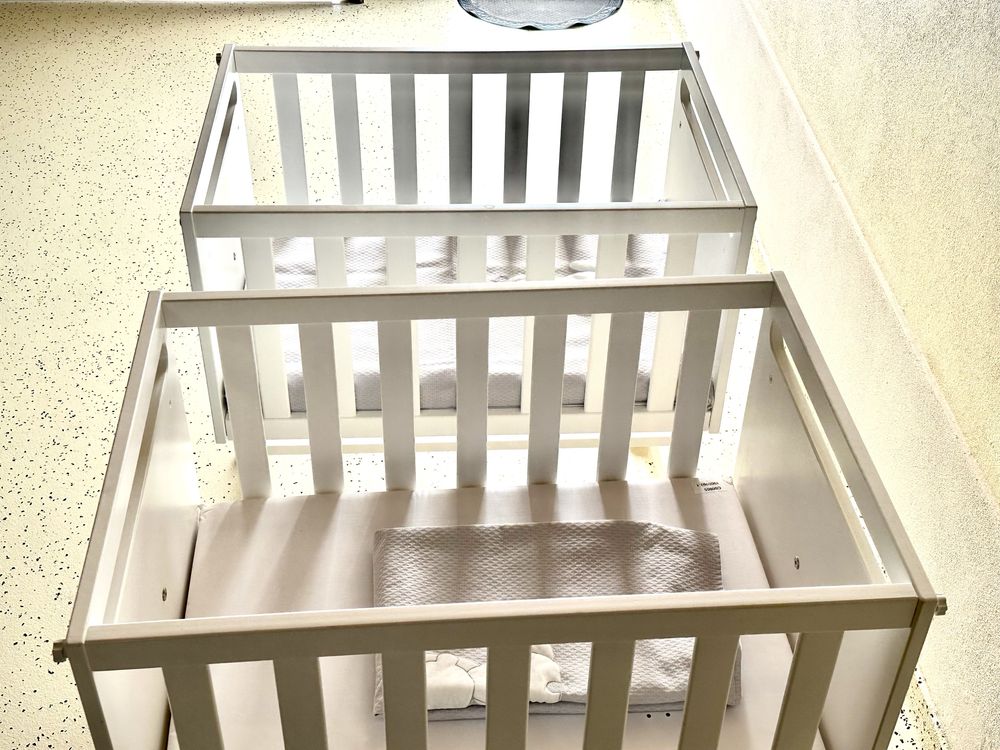 Dois Mini-Berços Micuna You & Me + Edredom e roupa de cama