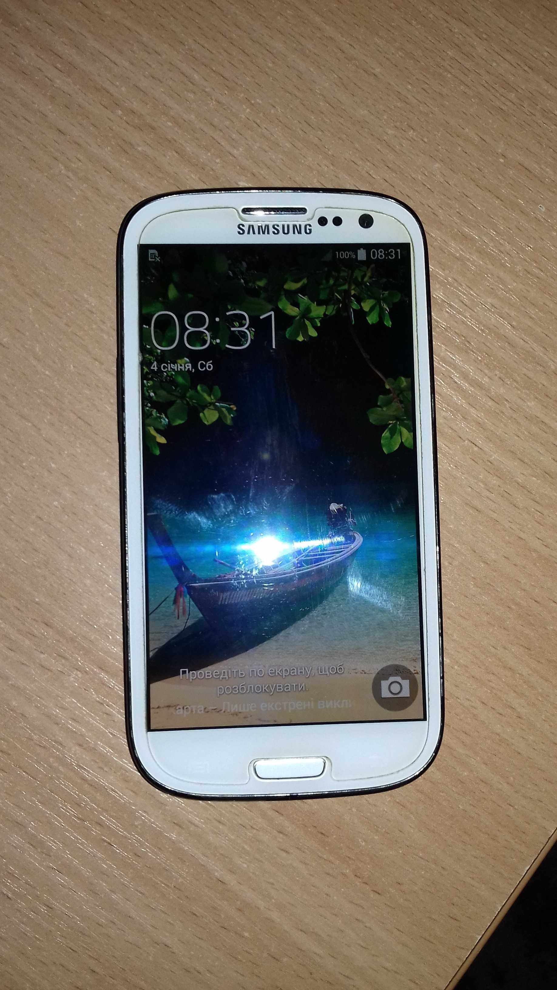 Мобильный телефон Samsung GT-193001 (Galaxy S III Duo)