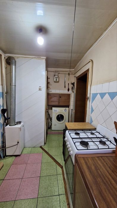 2 комн -27 метров. Центр. АГВ. Жилое состояние. ул. Колонтаевская