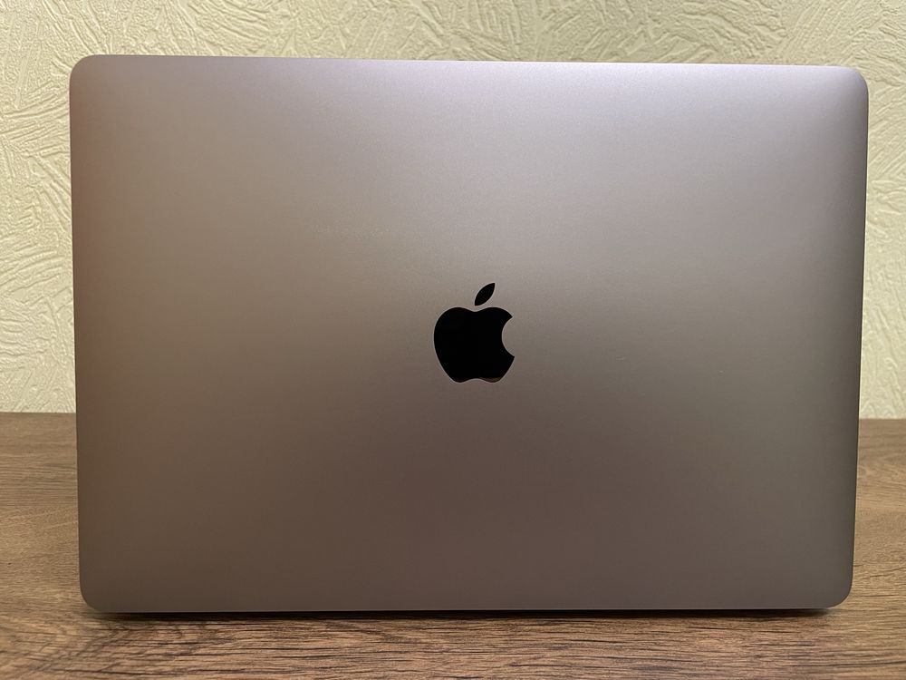 MacBook Air M1 16/256gb. 8cpu/7gpu. A2337. 337 циклов.