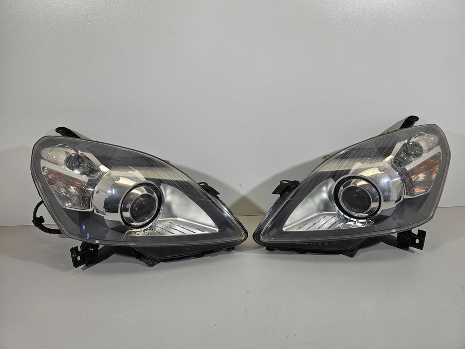 Opel Zafira B Lampy Przód Przednie Bi-Xenon Skrętny Skrętne Lewa+Prawa