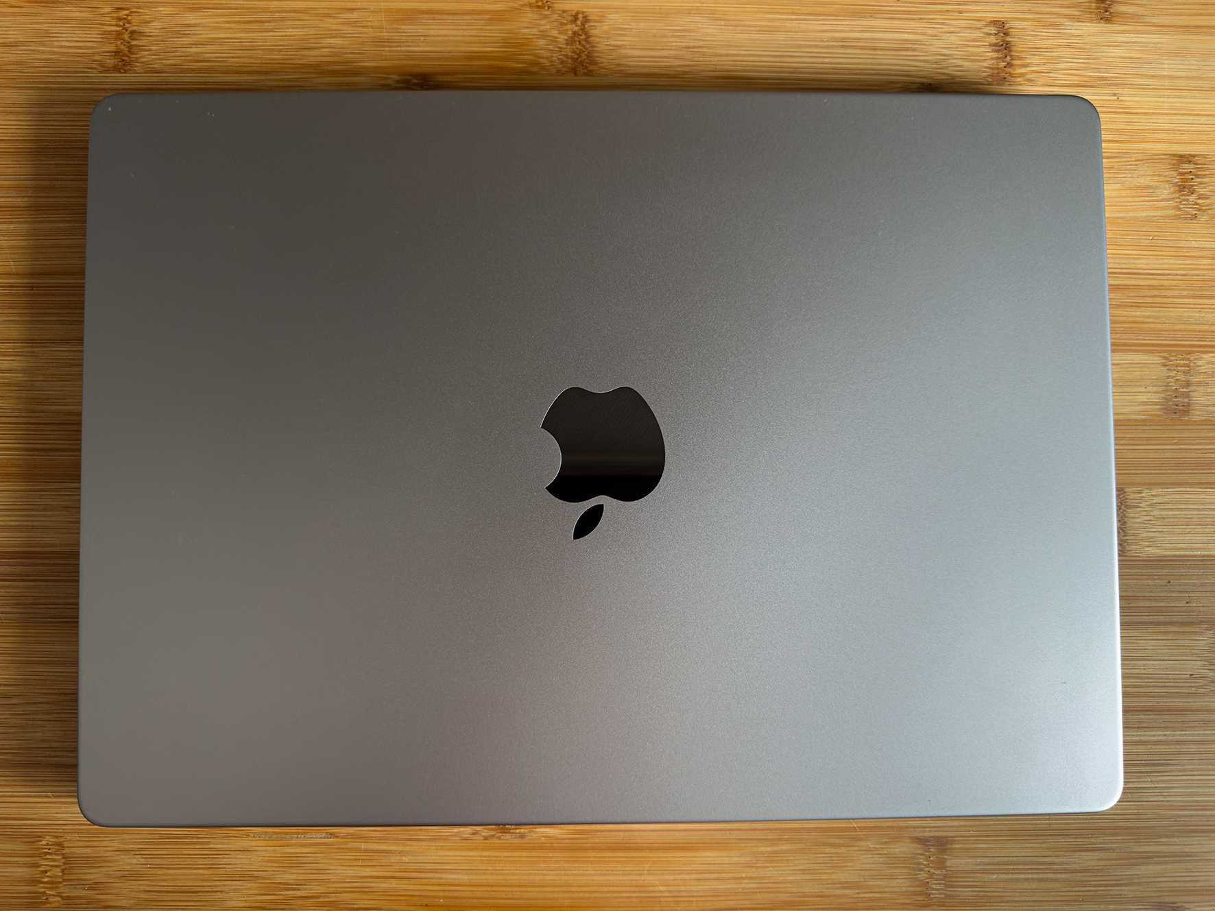 MacBook Pro 14” M1 | 16GB RAM | 512GB SSD |