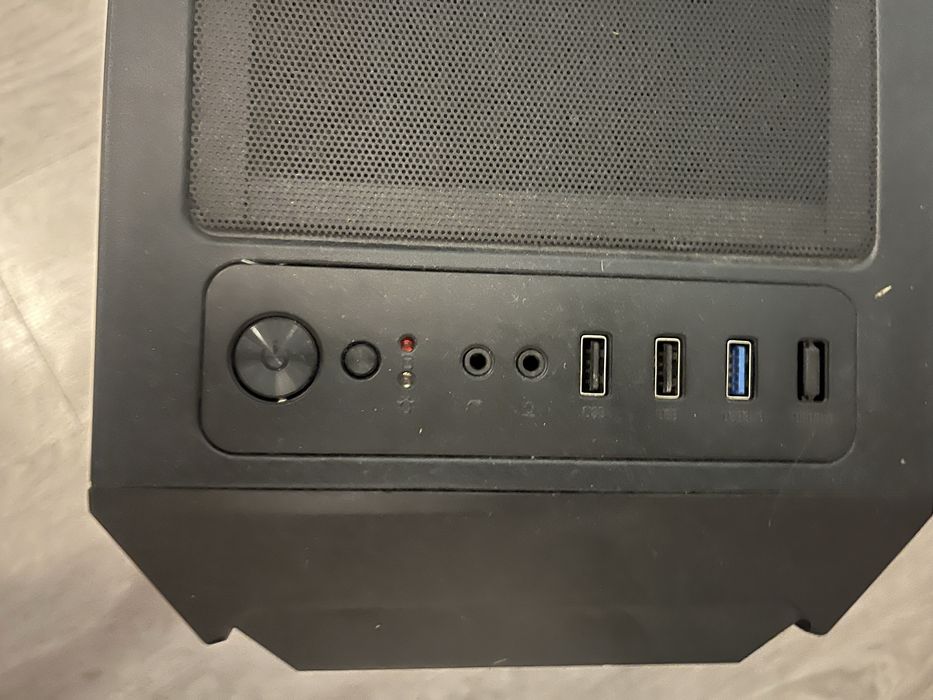 Kompiter stacjonarny