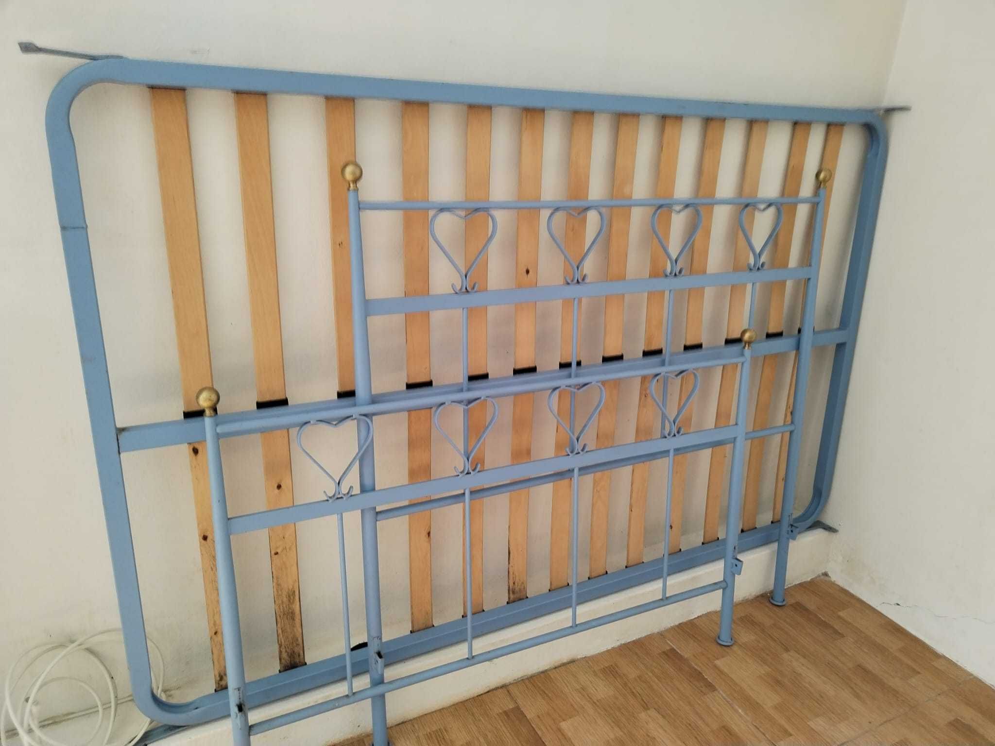 Cama ferro de solteiro