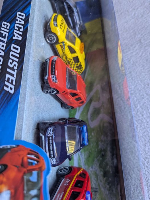 Dacia Duster Giftpack fabryczne opakowanie Majorette model modelik