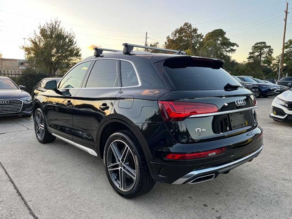 Audi Q5      2022