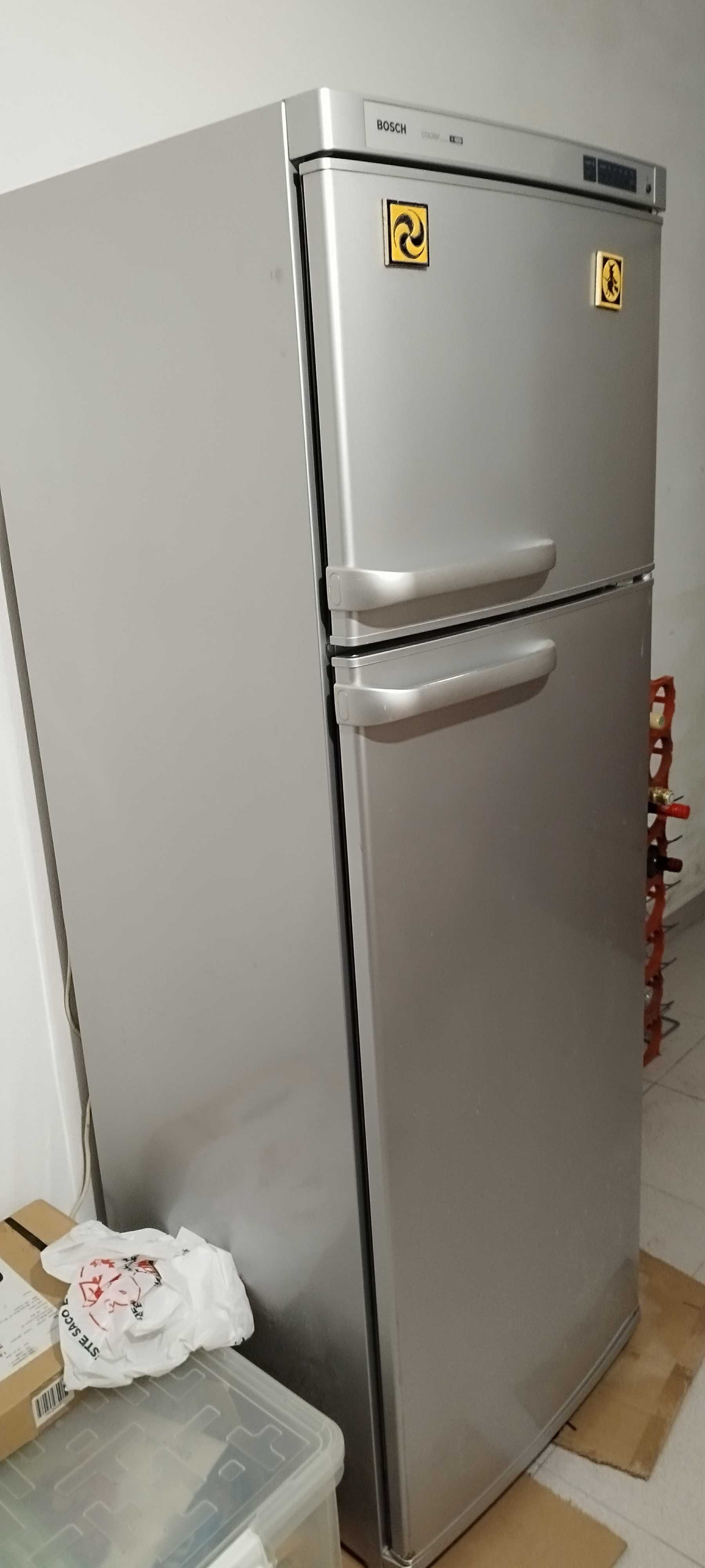 Frigorifico BOSCH Cooler / congelador