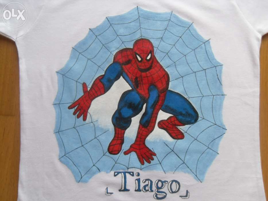 T-shirt do homem aranha,pintada à mão, p/menino (pinto outros motivos)