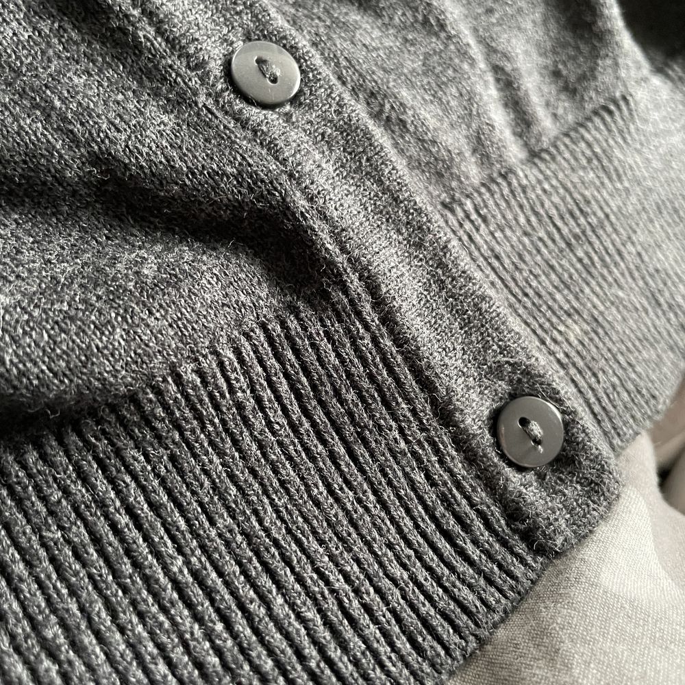 H&M Sweterek guziczki szary basic 100% bawełna S