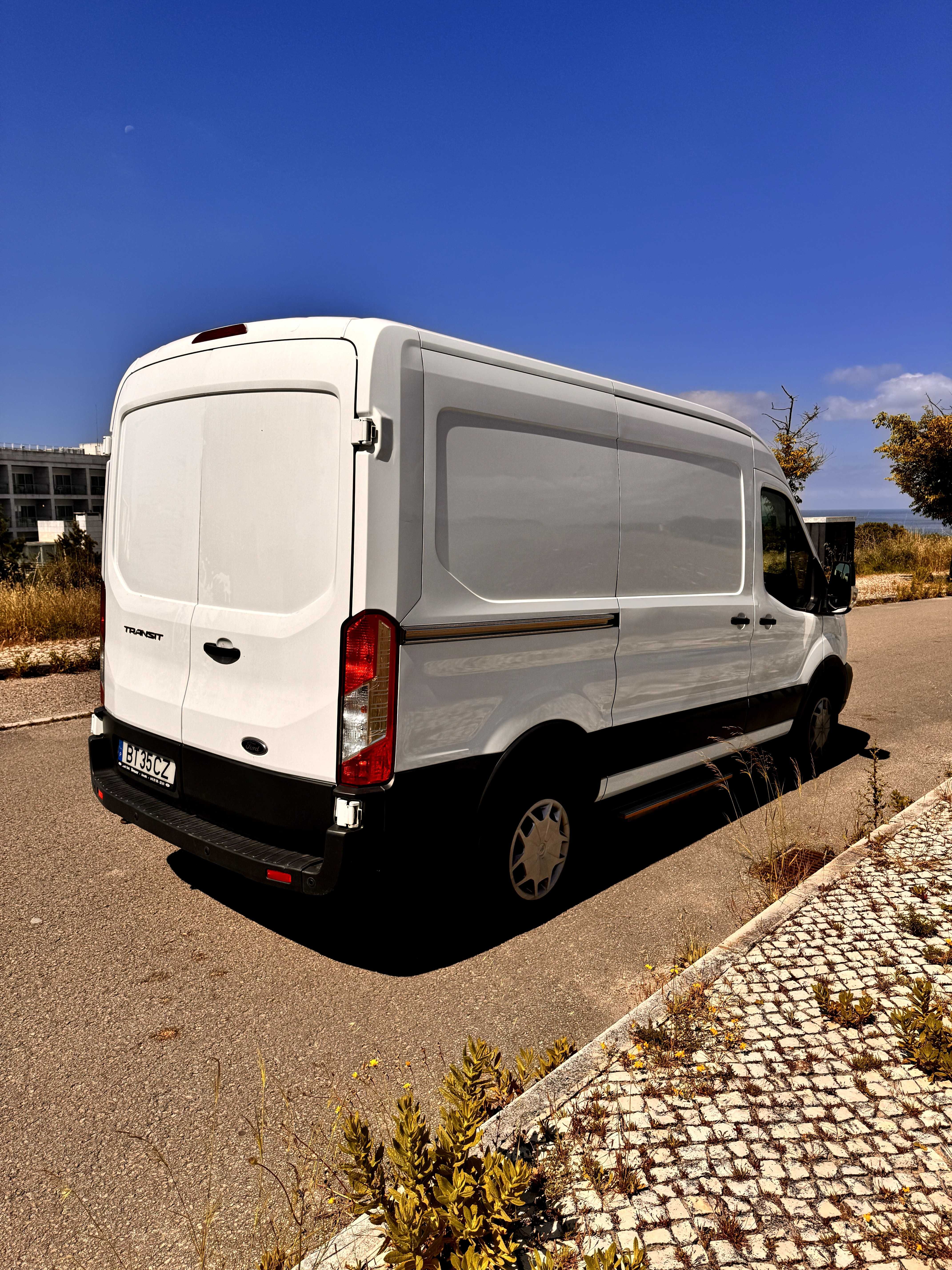 Ford Transit 2.0 TDCi L3H2 2018 | Excelente Estado