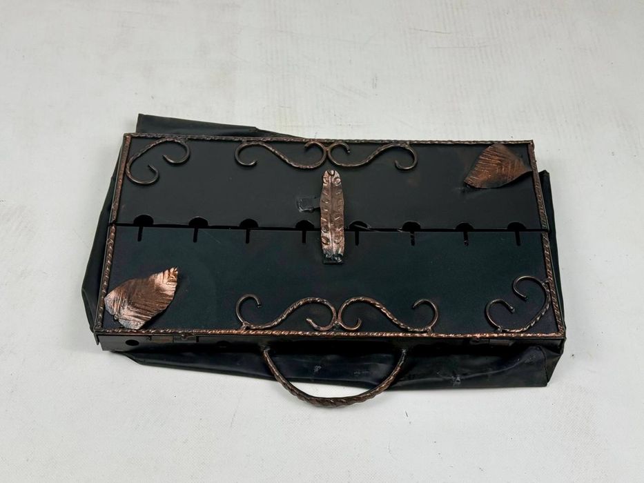 Мангал чемодан на 8 шампуров + чехол, кочерга и совок