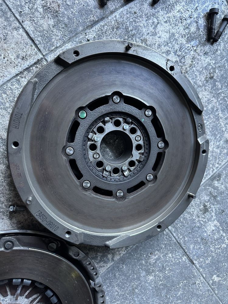 Toyota 2.2 D4D turbo caixa velocidades bi massa volante embraiagem
