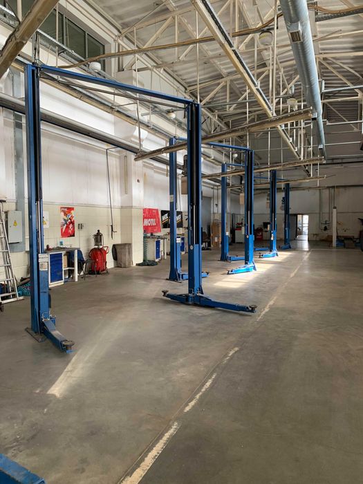 Продаються автопідіймачі  та інше обладнання  СТО б/у   в м. Ровно