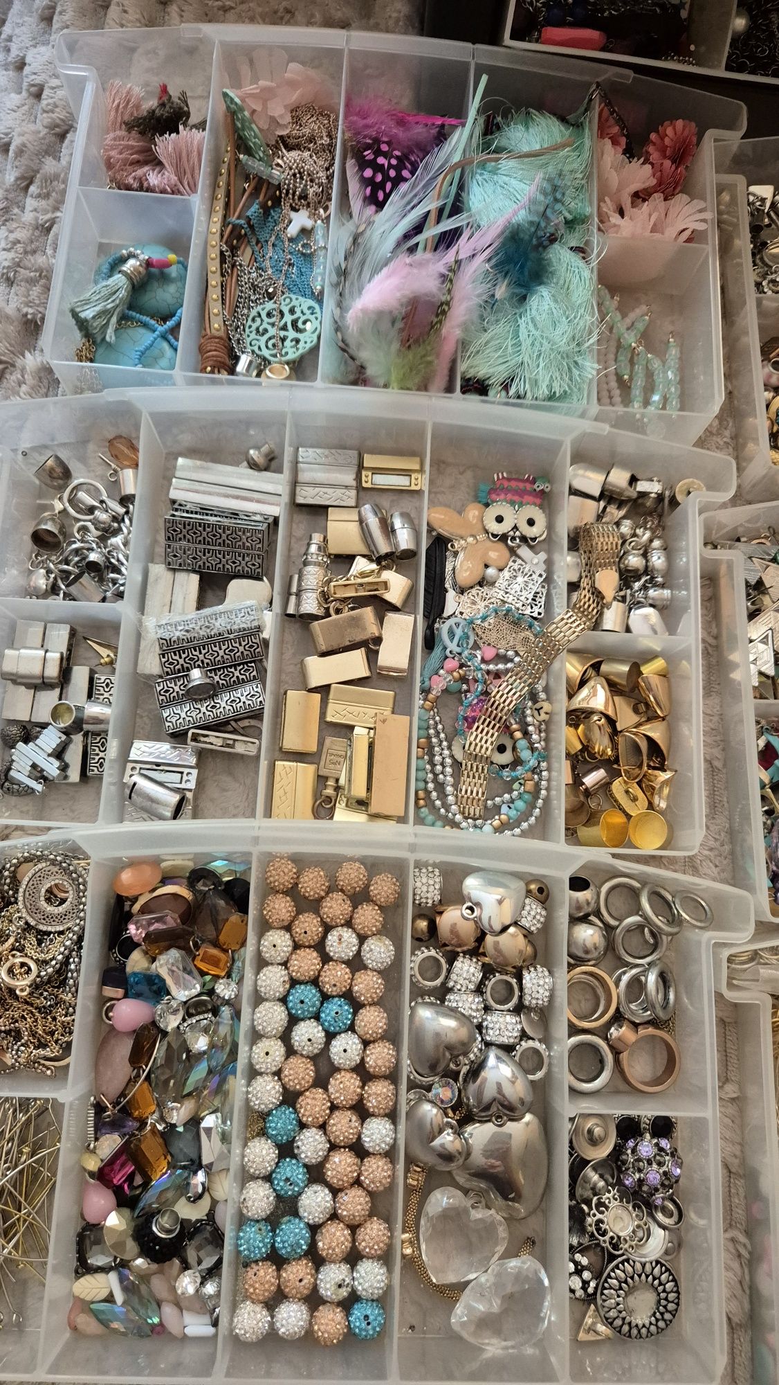 Pólfabrykaty do wyrobu bransoletek i naszyjników