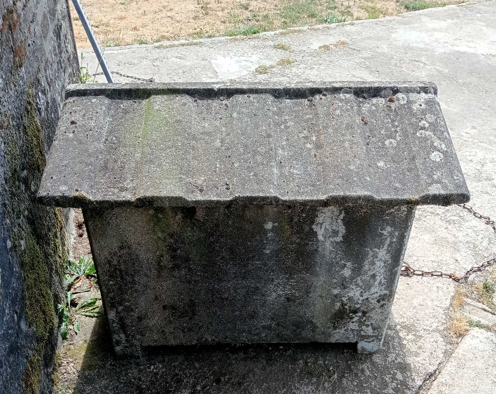 Casota para cão em cimento