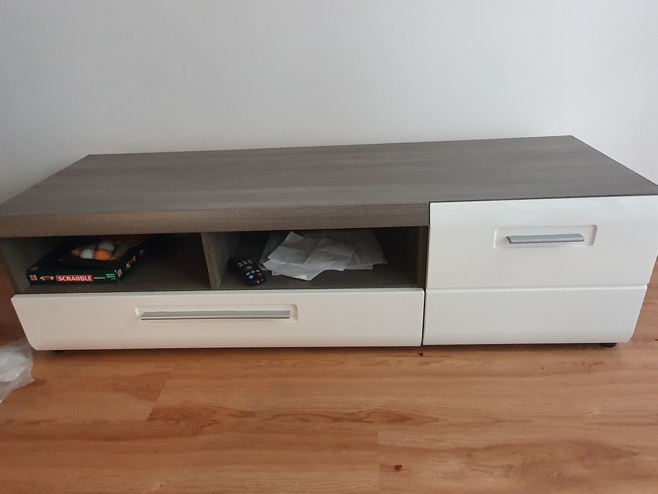 Zestaw mebli stolik kawowy, stolik rtv i półka